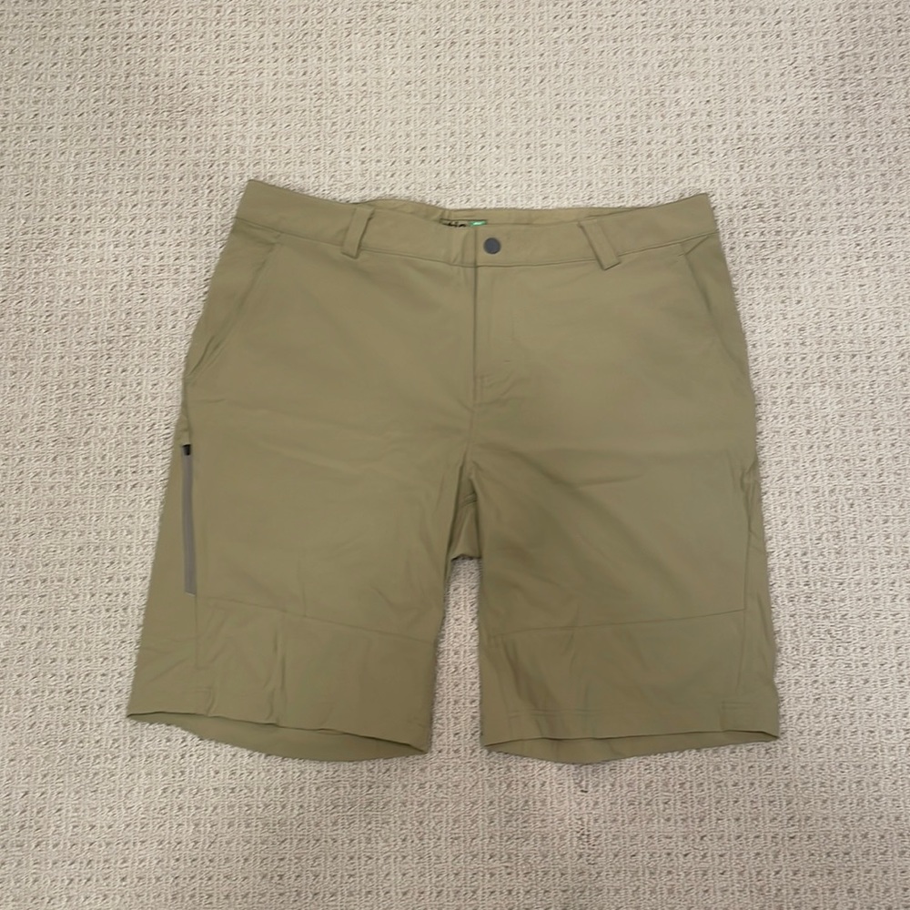 Stio mens shirts in size 38, and in excellent condition!